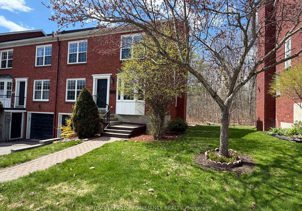 39-country-club-place-brockville-ontario-x13079456