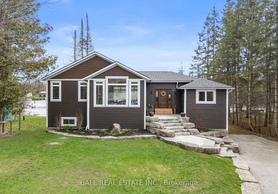 34-fire-route-106-trent-lakes-ontario-x13079504