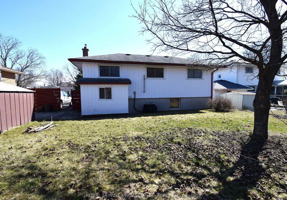 8-walden-circle-belleville-ontario-x13079992