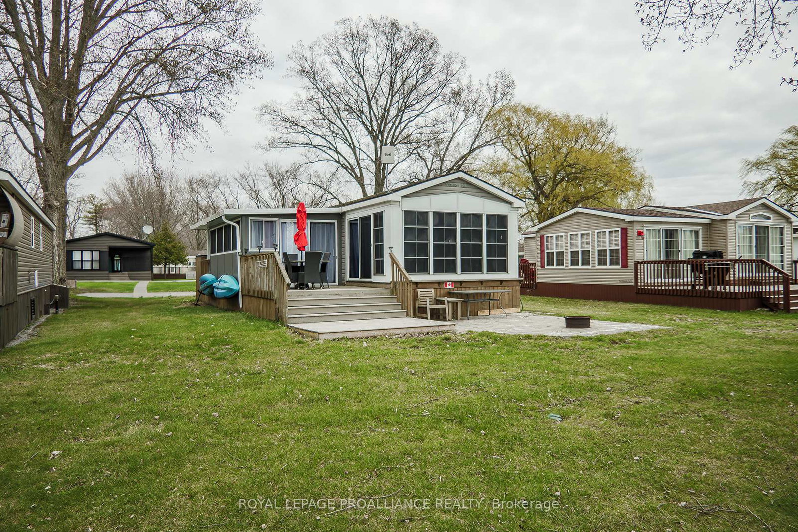 486-county-road-18-19-beachview-lane-prince-edward-county-ontario-x13080040