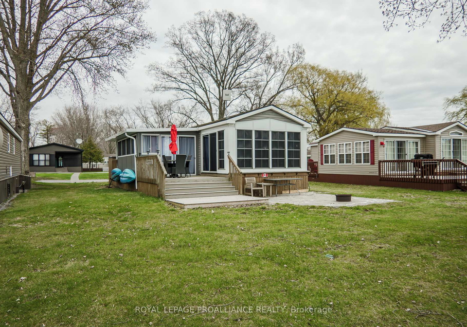 486-county-road-18-19-beachview-lane-prince-edward-county-ontario-x13080040