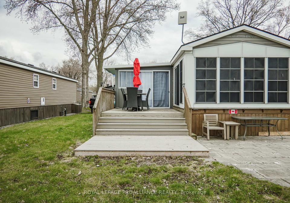 486-county-road-18-19-beachview-lane-prince-edward-county-ontario-x13080040