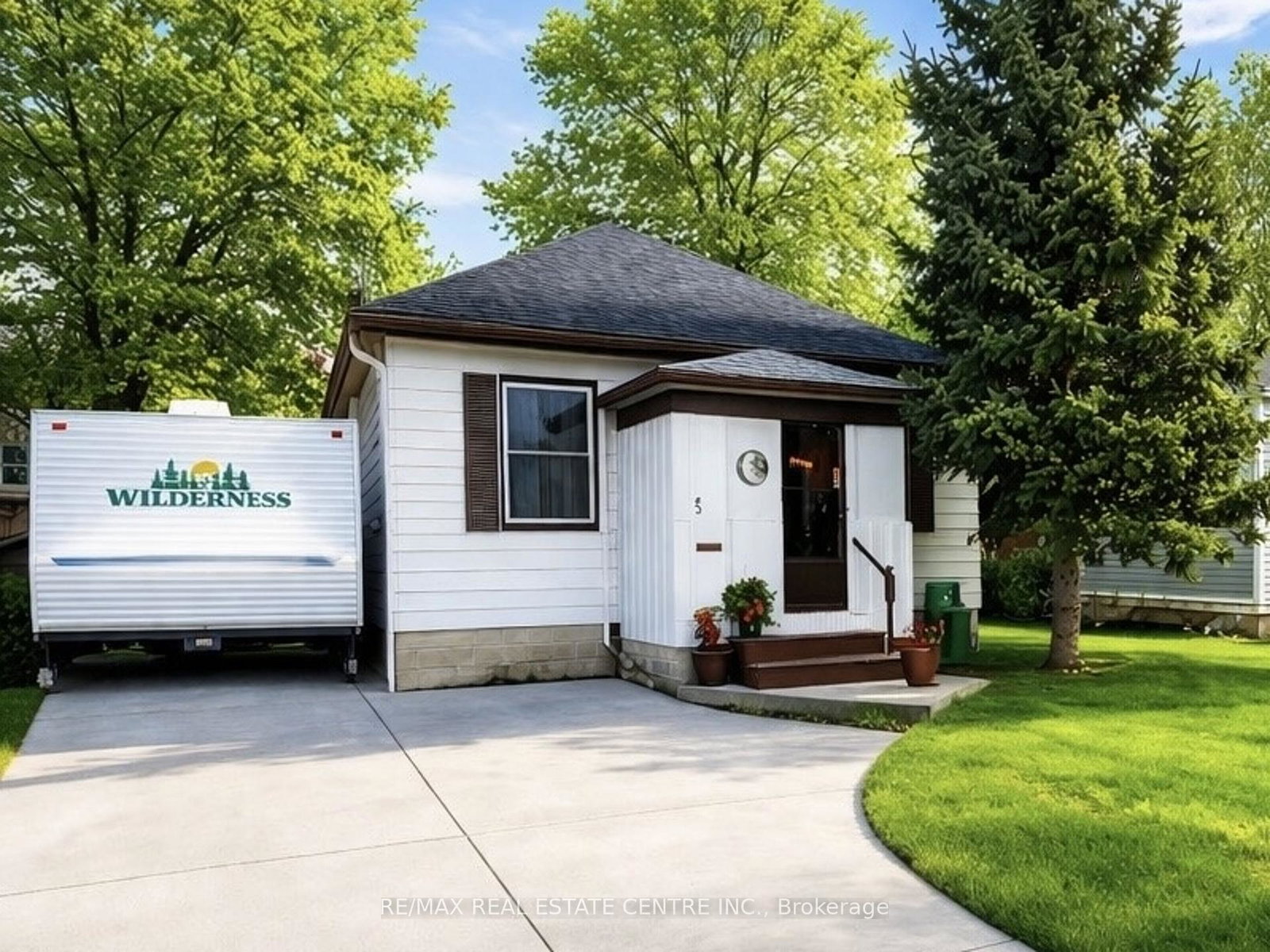 5-easton-street-cambridge-ontario-x13080226