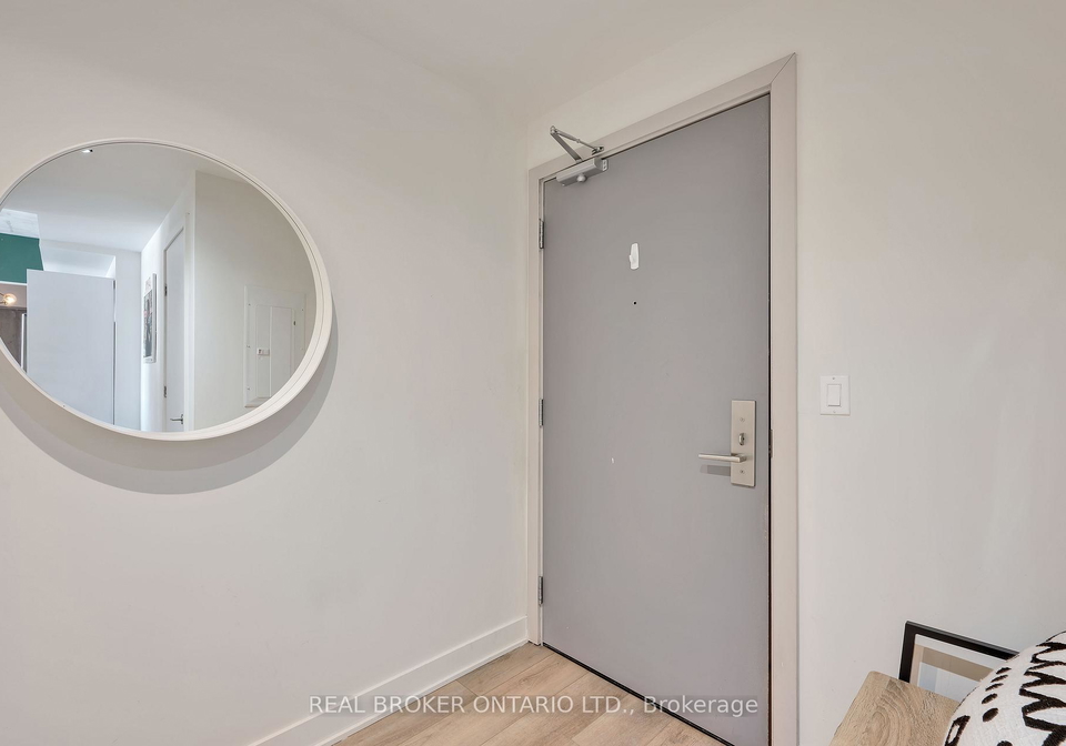 203-catherine-street-ottawa-ontario-x13080374