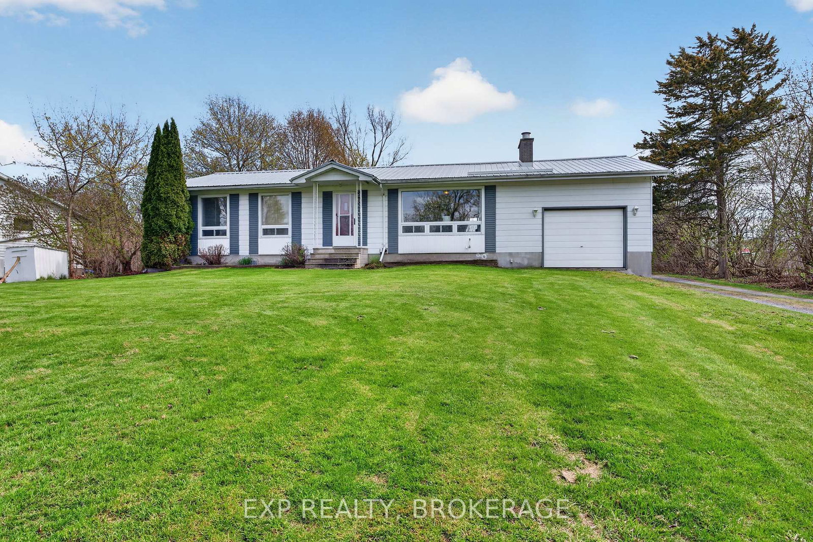29-hillcrest-street-frontenac-islands-ontario-x13080700