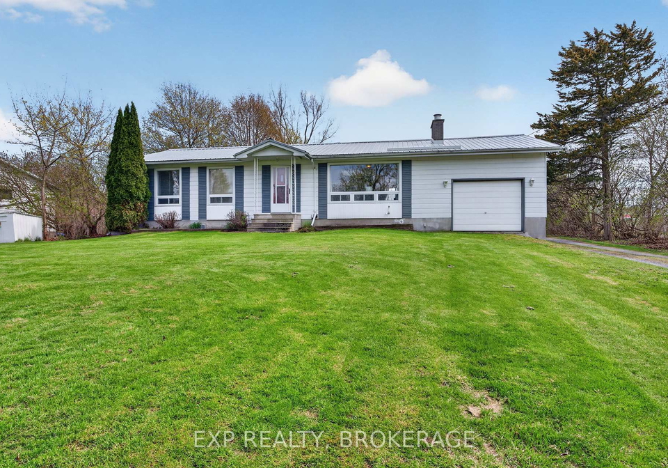29-hillcrest-street-frontenac-islands-ontario-x13080700