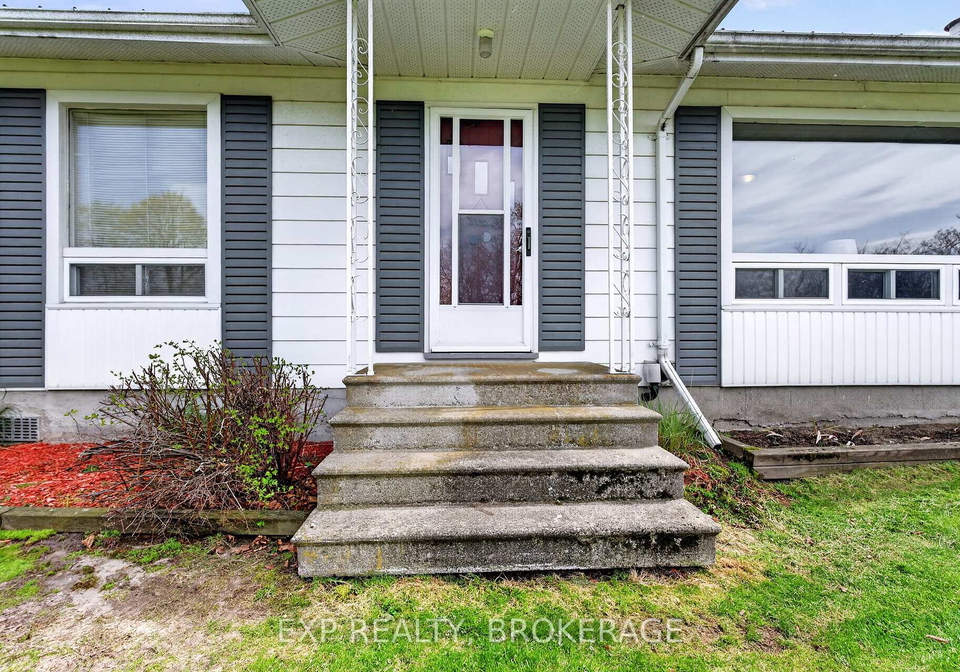 29-hillcrest-street-frontenac-islands-ontario-x13080700