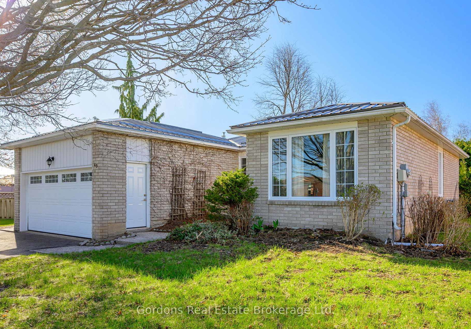 49-corneil-street-kawartha-lakes-ontario-x13080778