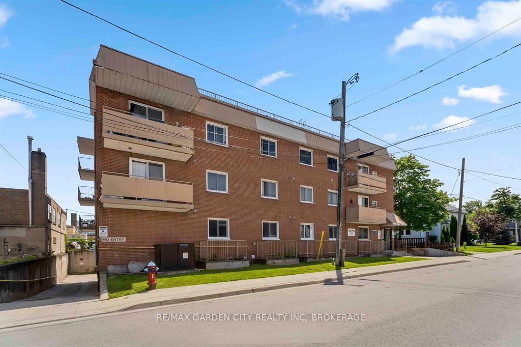 4692-crysler-avenue-niagara-falls-ontario-x13080840