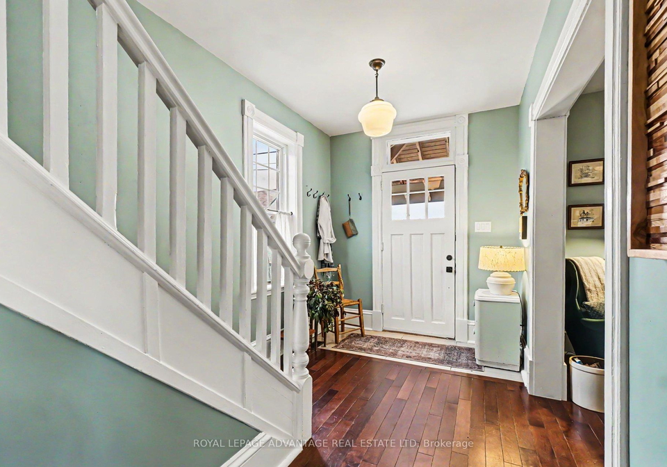 8-harvey-street-perth-ontario-x13081046