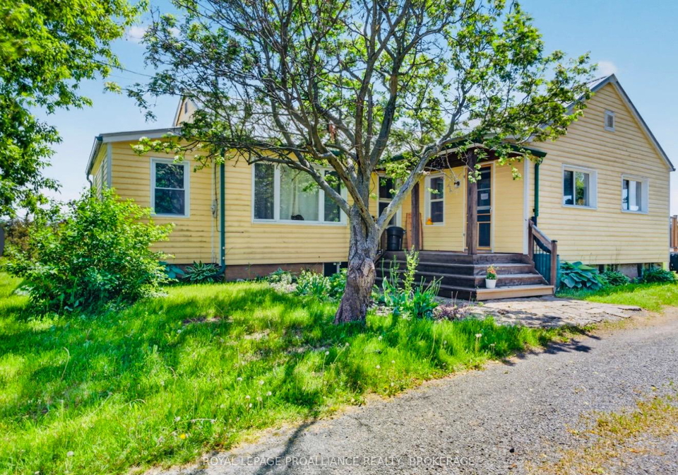 5790-county-2-road-loyalist-ontario-x13081066