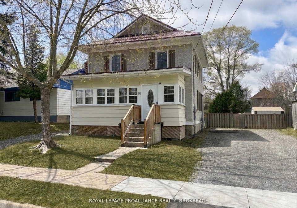 40-elm-street-gananoque-ontario-x13081100