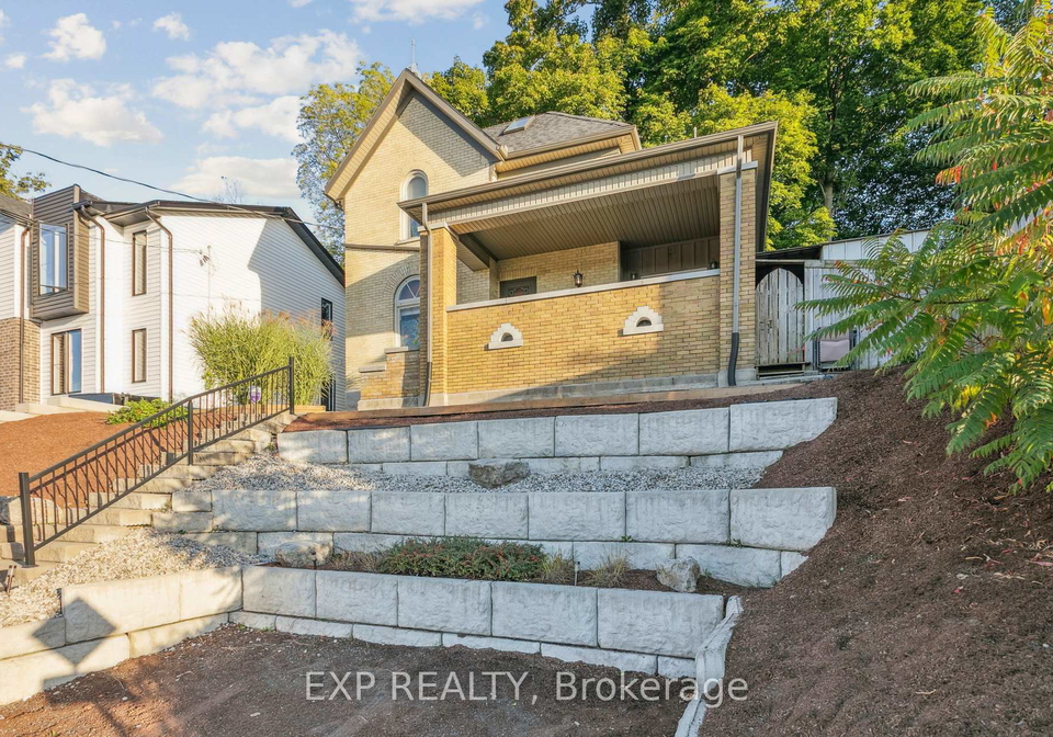 132-queen-street-w-cambridge-ontario-x13081478