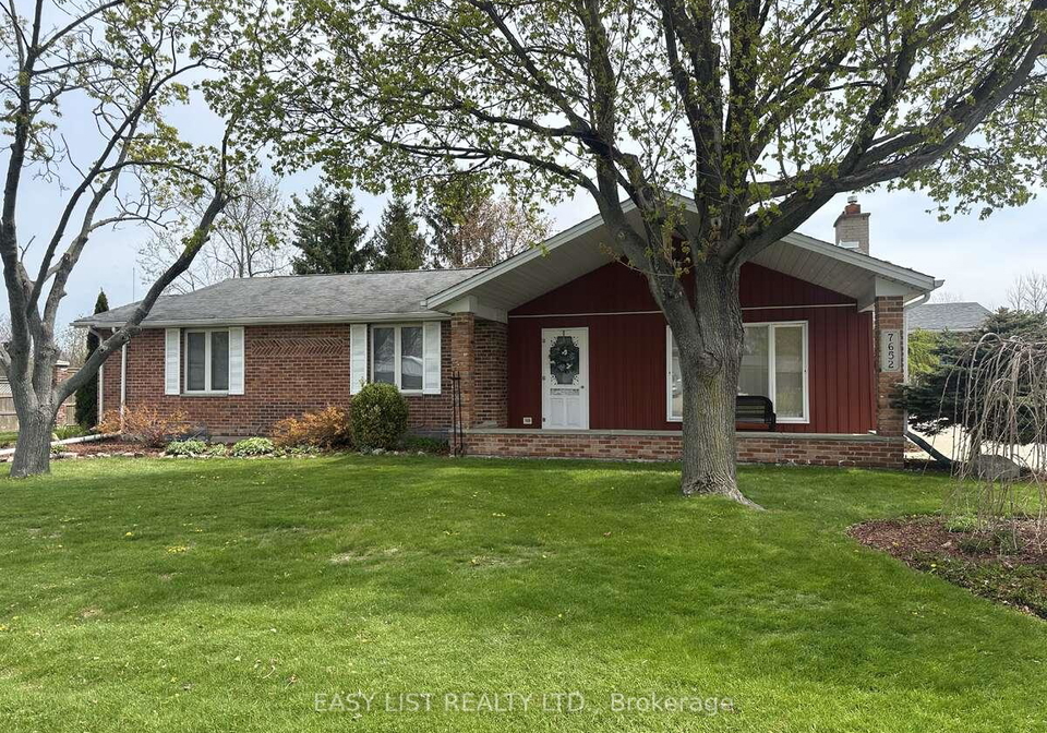 7652-harris-point-drive-plympton-wyoming-ontario-x13081504