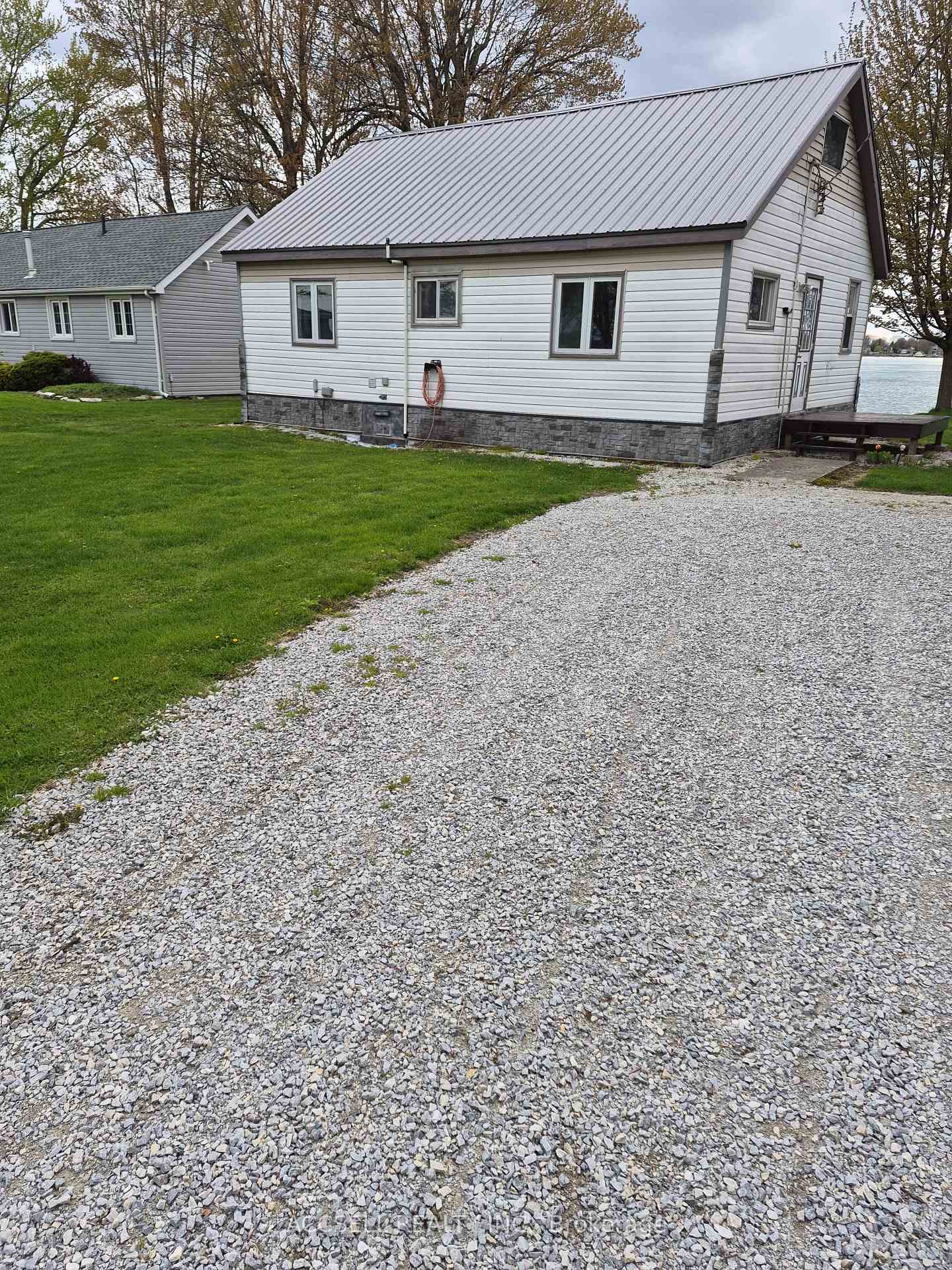 3053-st-clair-parkway-out-of-area-ontario-x13081650