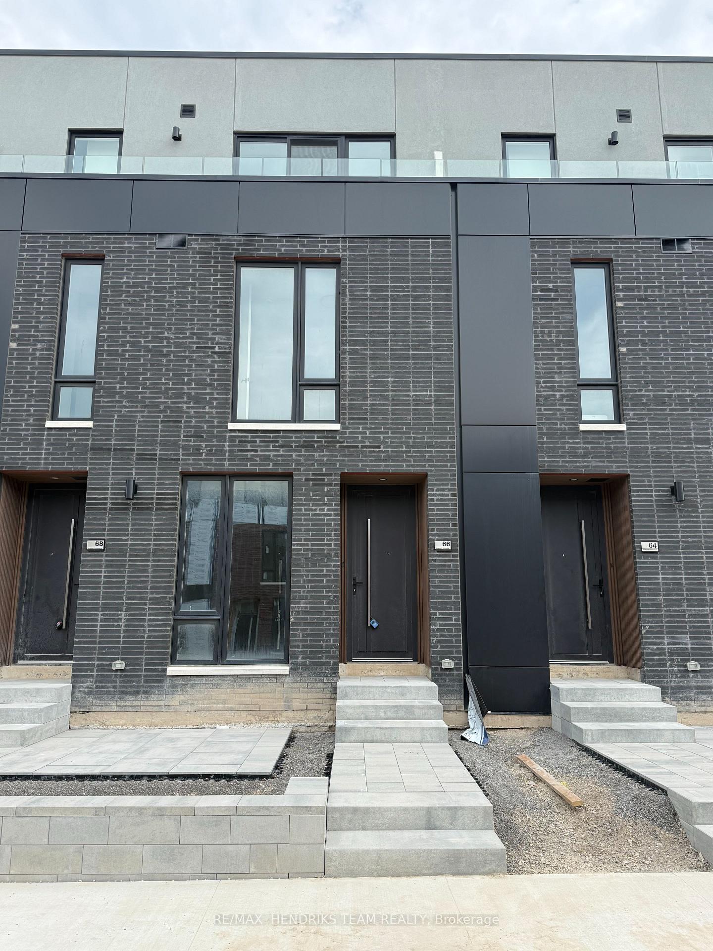 66-everett-common-st-catharines-ontario-x13081796