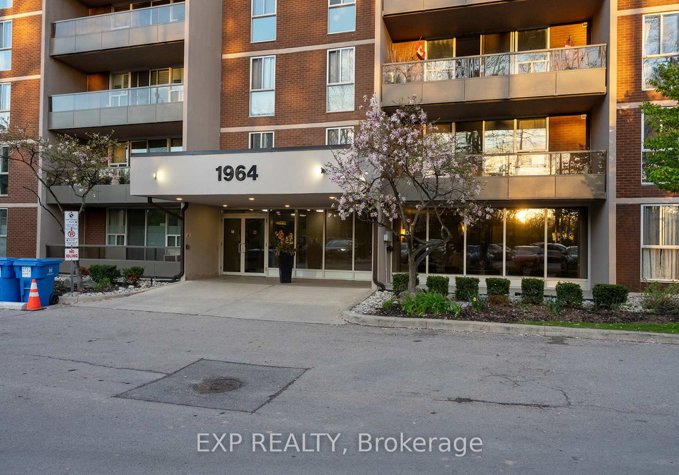 1964-main-street-w-hamilton-ontario-x13082070