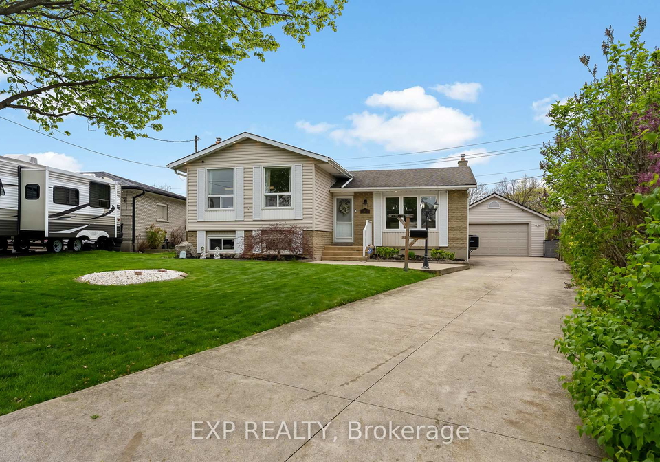 64-carriage-road-st-catharines-ontario-x13082194