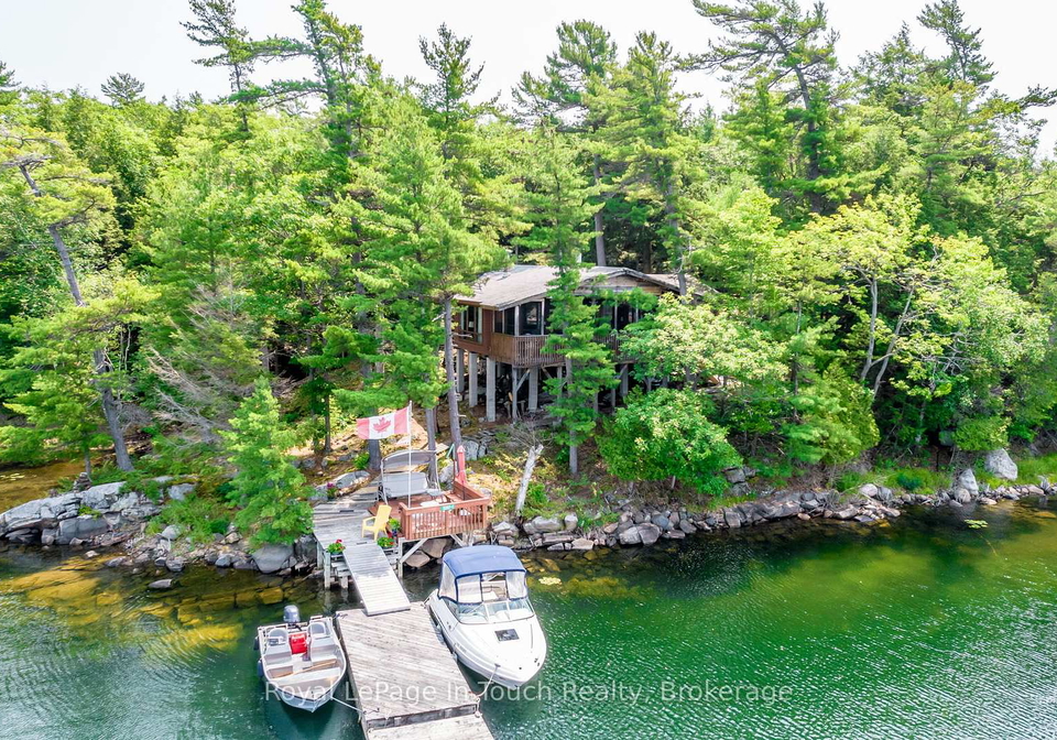b207-7-wahsoune-island-the-archipelago-ontario-x13082342