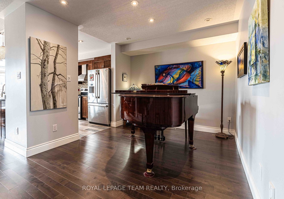 640-pepperville-crescent-kanata-ontario-x13082544
