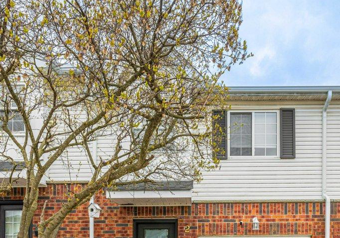 185-highland-crescent-kitchener-ontario-x13082556