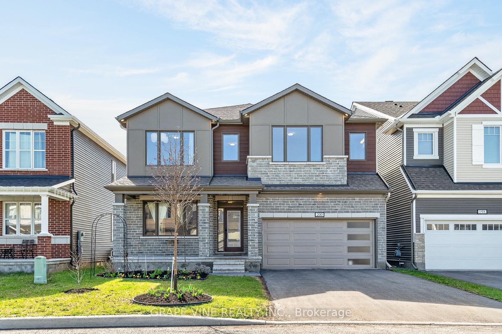 200-yearling-circle-ottawa-ontario-x13082598
