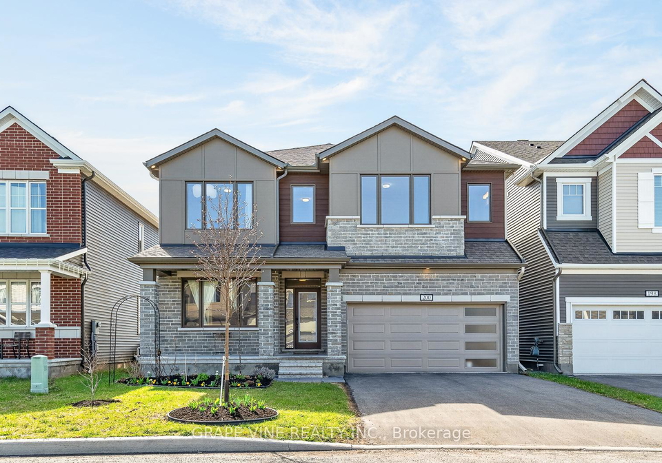 200-yearling-circle-ottawa-ontario-x13082598