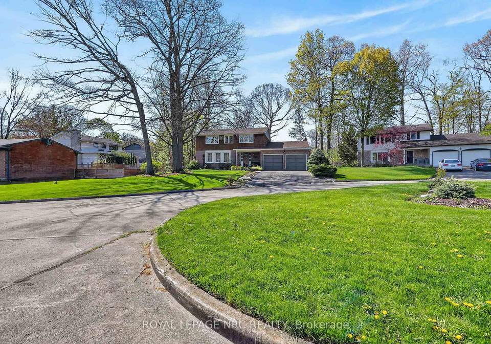 10-briarfield-crescent-st-catharines-ontario-x13082652