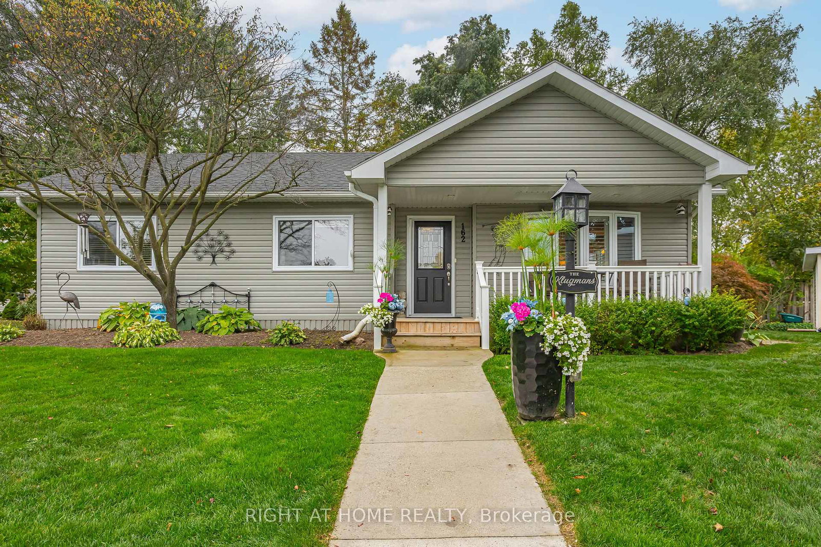 162-mississauga-place-south-huron-ontario-x13082796