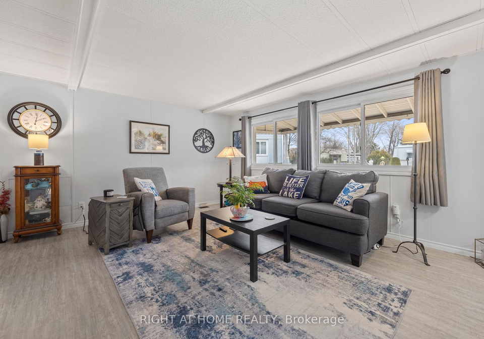 264-highland-springs-south-huron-ontario-x13082798