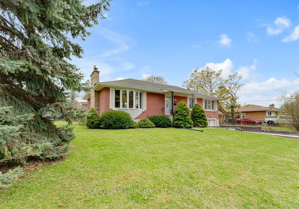 302-arrowhead-place-kingston-ontario-x13082900