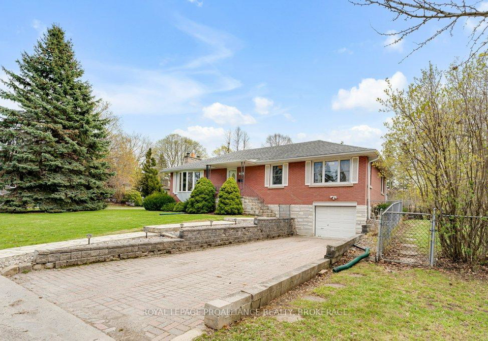 302-arrowhead-place-kingston-ontario-x13082900