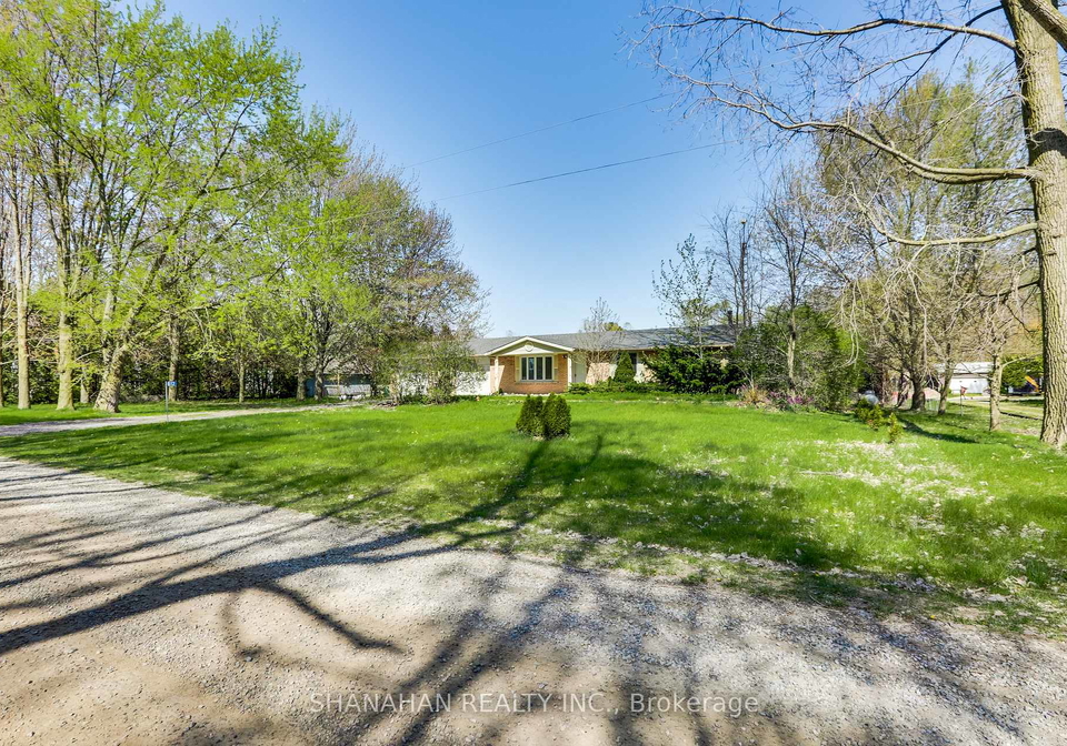 612-trillium-drive-southwest-middlesex-ontario-x13083036