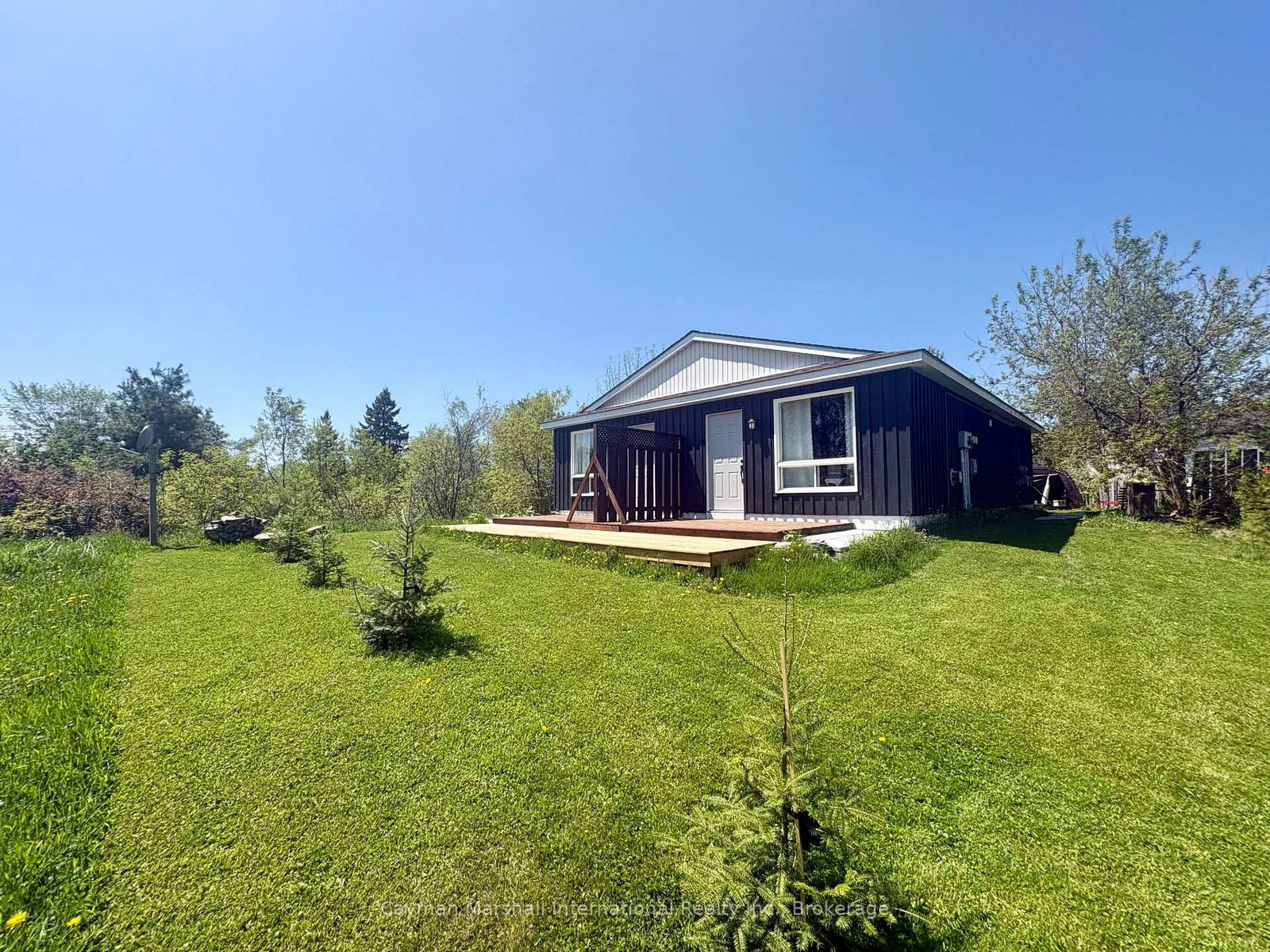 155157-woodchester-avenue-bracebridge-ontario-x13083106