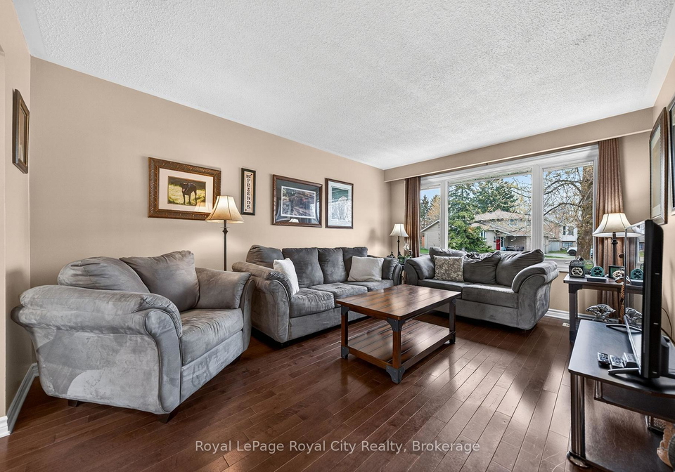 16-sanderson-drive-guelph-ontario-x13083108