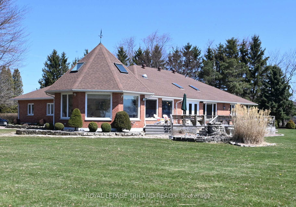 7154-talbot-trail-chatham-kent-ontario-x13083282