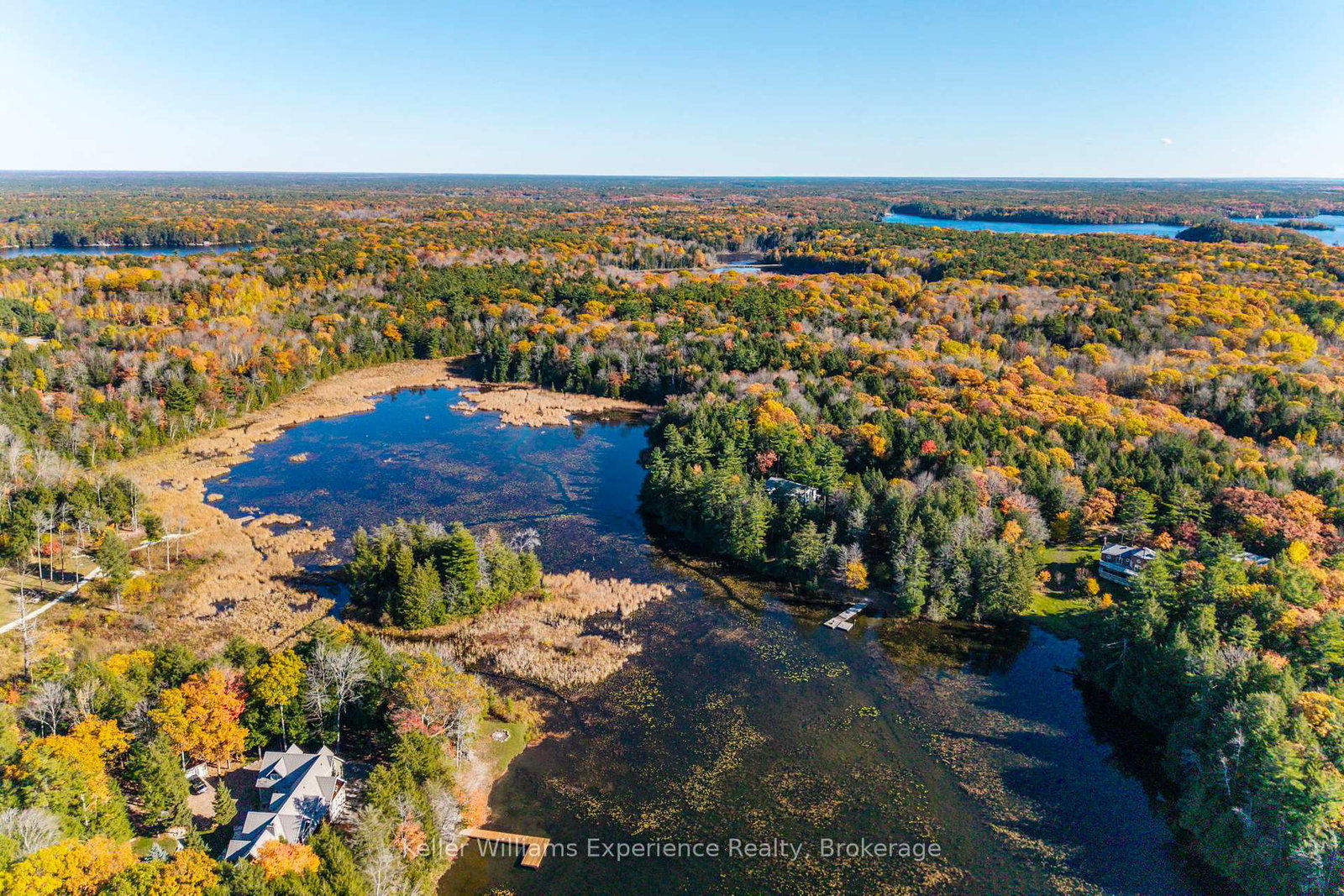 19-huron-trail-georgian-bay-ontario-x13083442