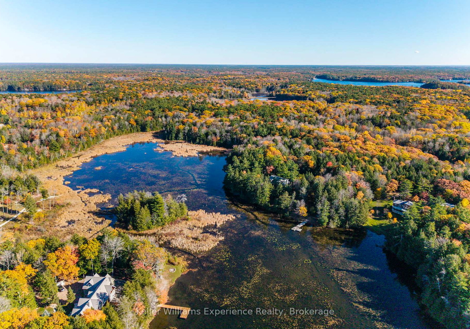 19-huron-trail-georgian-bay-ontario-x13083442