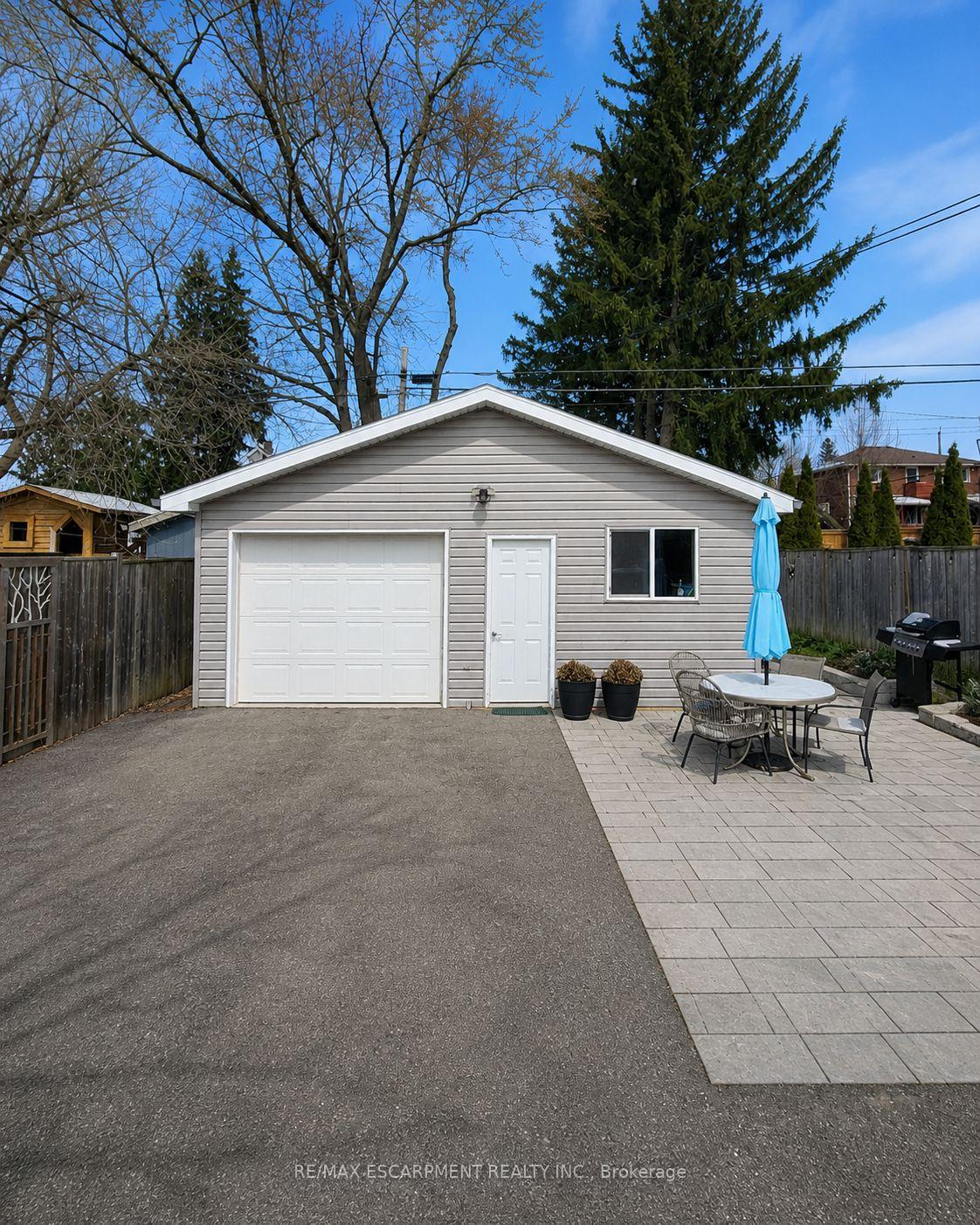 404-nelson-street-brantford-ontario-x13083592