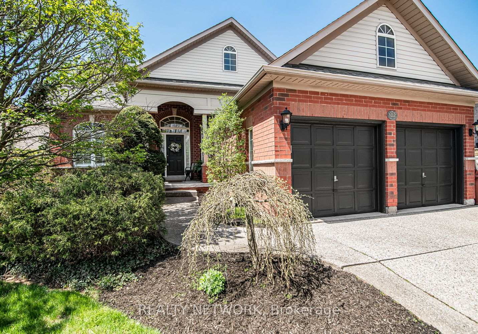 102-moore-crescent-hamilton-ontario-x13083764