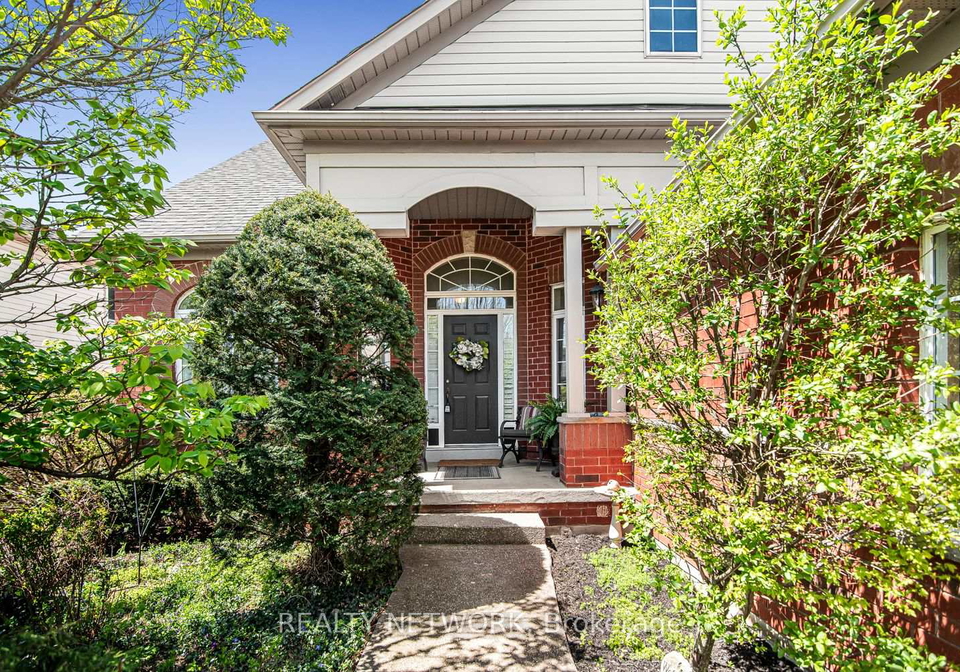 102-moore-crescent-hamilton-ontario-x13083764
