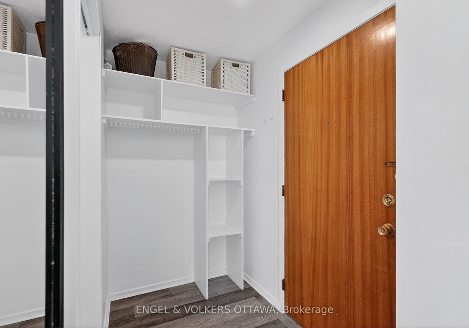 4sumac-street-ottawa-ontario-x13084368