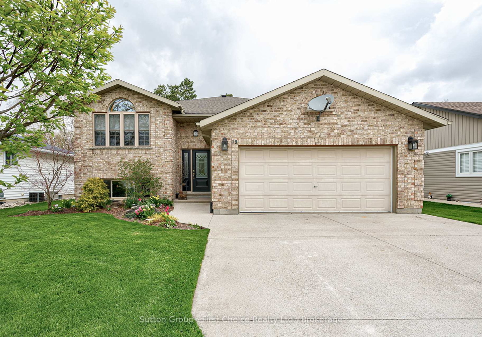19-eleanor-street-west-perth-ontario-x13084390