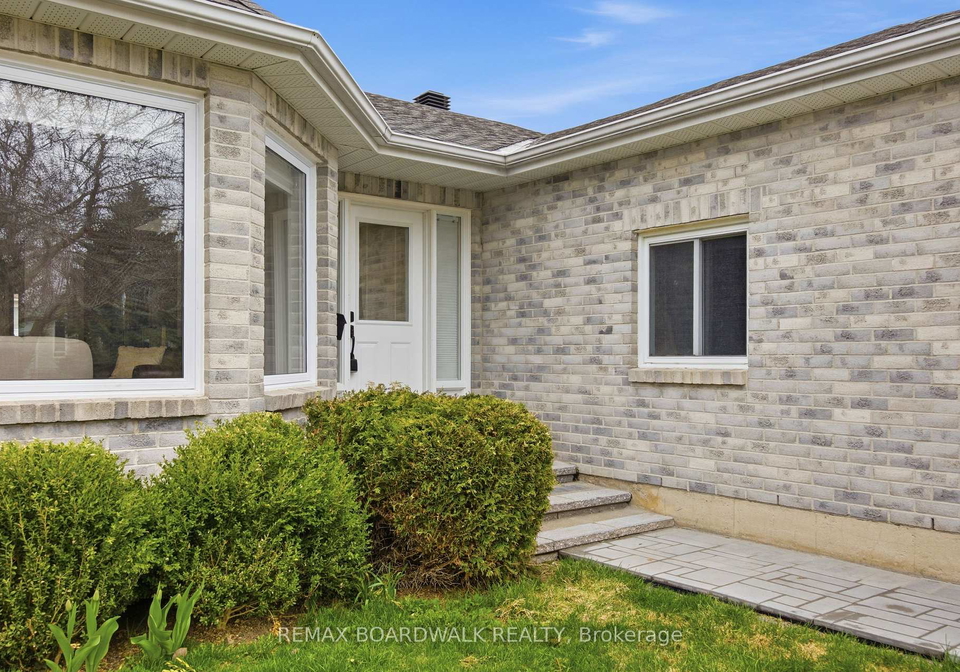 33-treelawn-boulevard-perth-ontario-x13084402