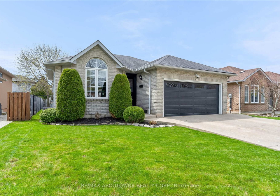 67-loneoak-crescent-hamilton-ontario-x13084490