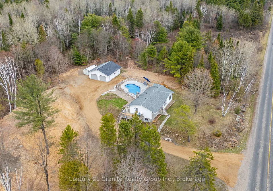 1039-essonville-line-highlands-east-ontario-x13084512