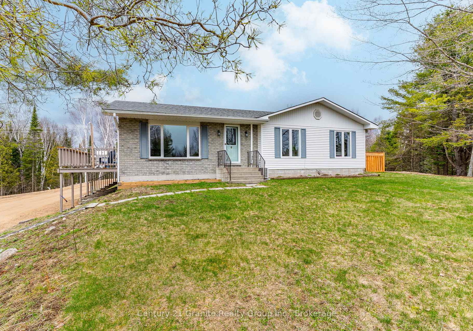 1039-essonville-line-highlands-east-ontario-x13084512