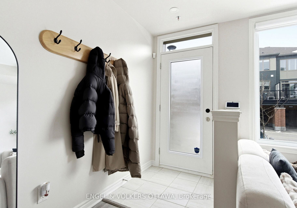 808-kiniw-private-ottawa-ontario-x13084520