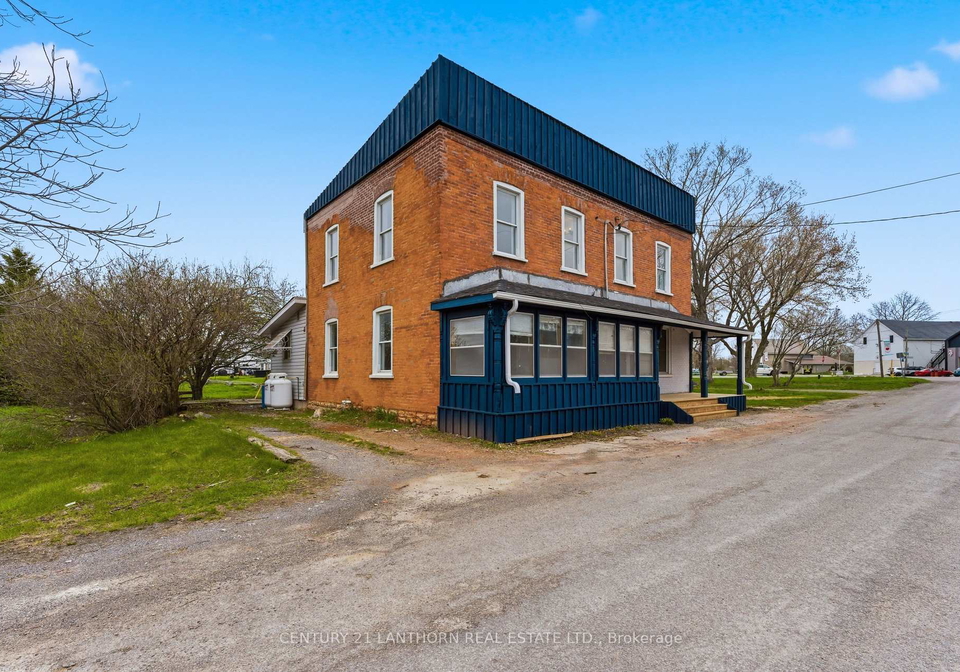 16-store-street-prince-edward-county-ontario-x13084594