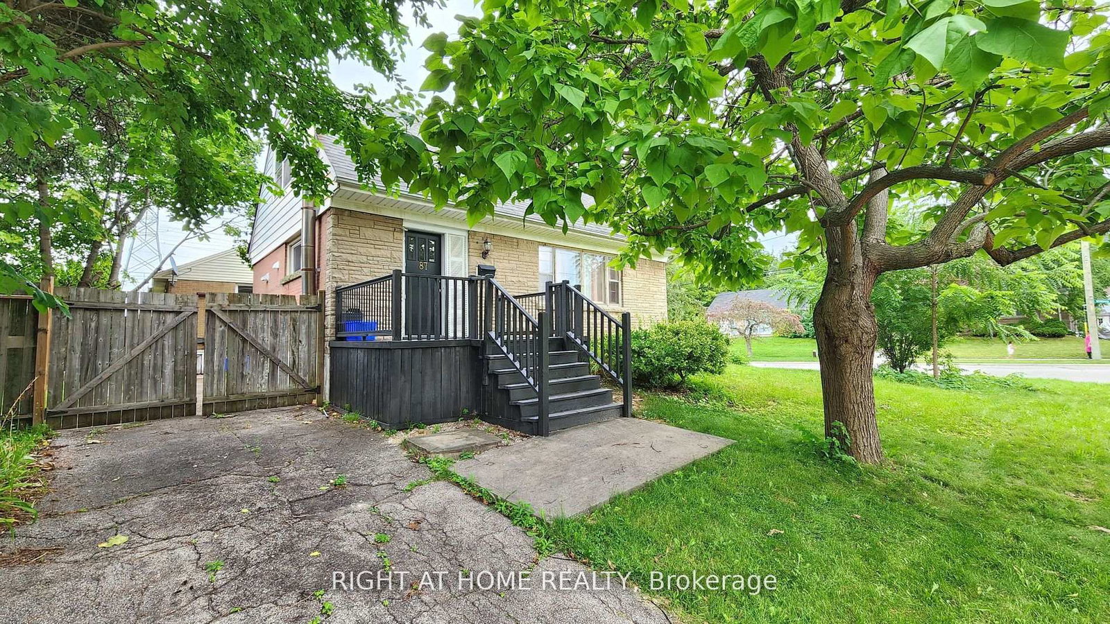 87-radford-street-hamilton-ontario-x13084920